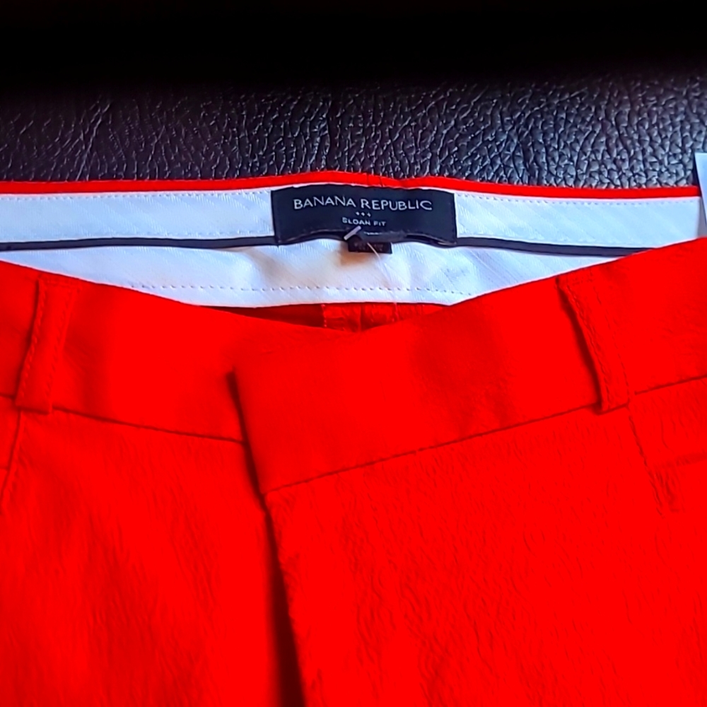 Banana Republic Sloan Fit S 12. Nwot has never been worn.